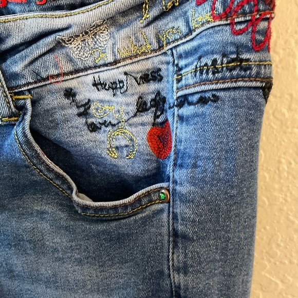 DESIGUAL Jeans. Say Something Nice Sz 26. Preloved. Stretch. Embroidery. - Picture 9 of 13